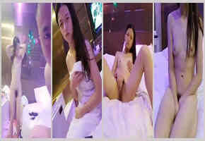 云爷约妹妹长相清纯萌妹子酒店啪啪，浴缸洗澡掰穴特写后入抽插猛操